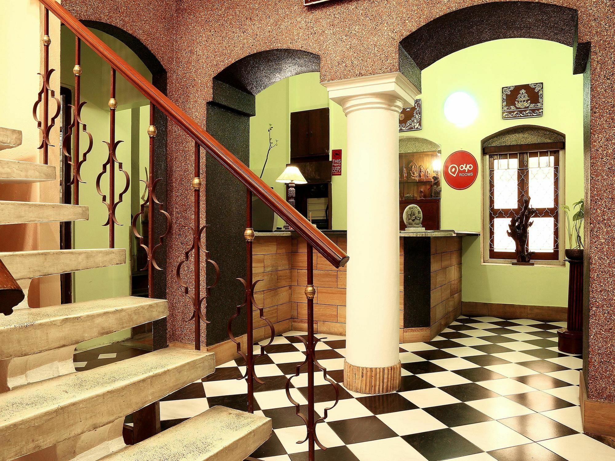 Oyo 2967 Bella Vista Hotel Kolkata Bagian luar foto